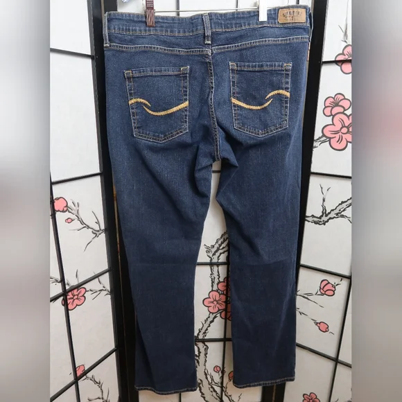 Signature by Levi Strauss Women's Straight Leg Jeans - Dark Blue - Picture 7 of 10